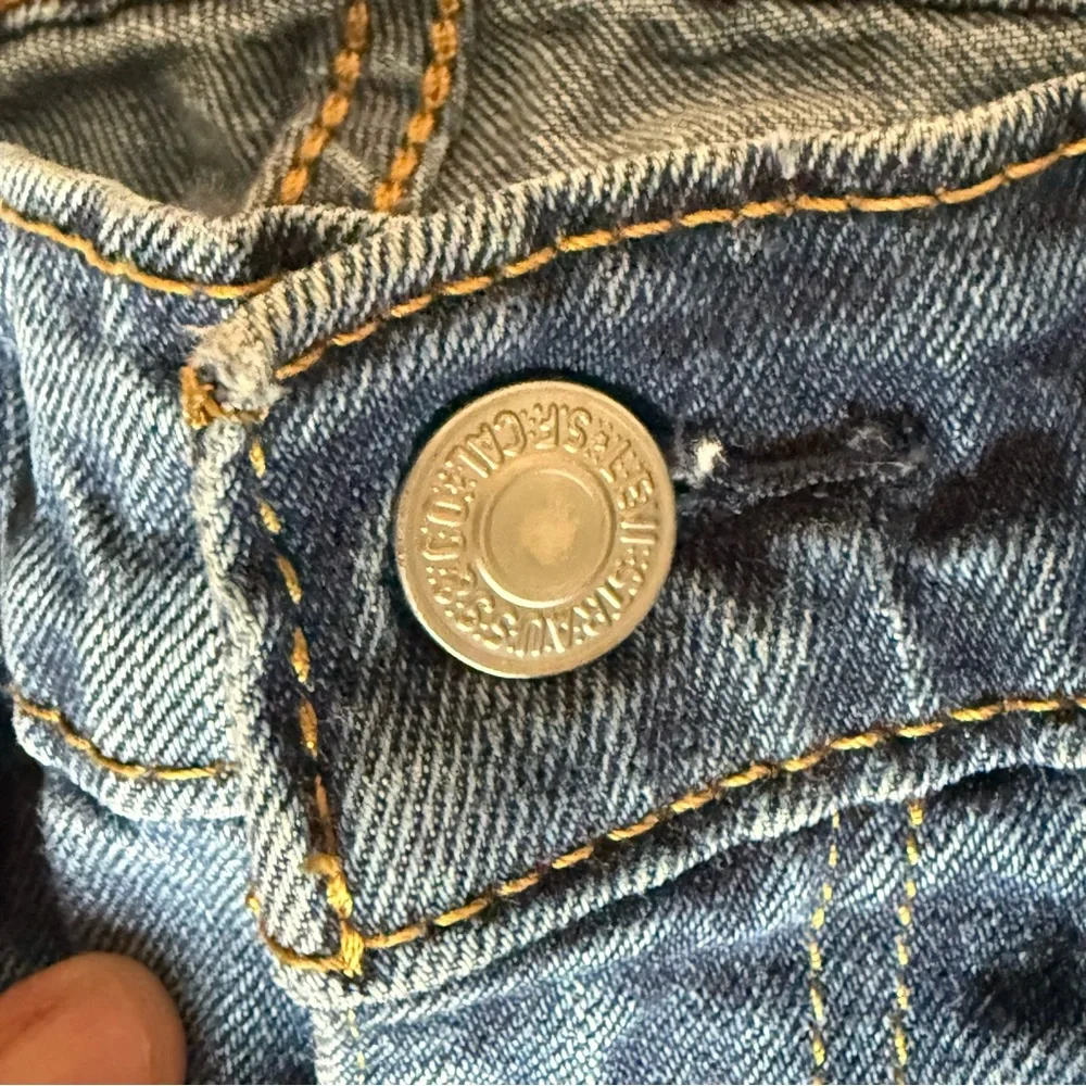 Levi’s‎ 501 Original Fit Button-Fly Jeans – Medium Wash Size: W32 L32